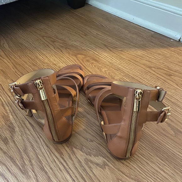 Michael Kors Leather gladiator Sandal - Picture 4 of 8